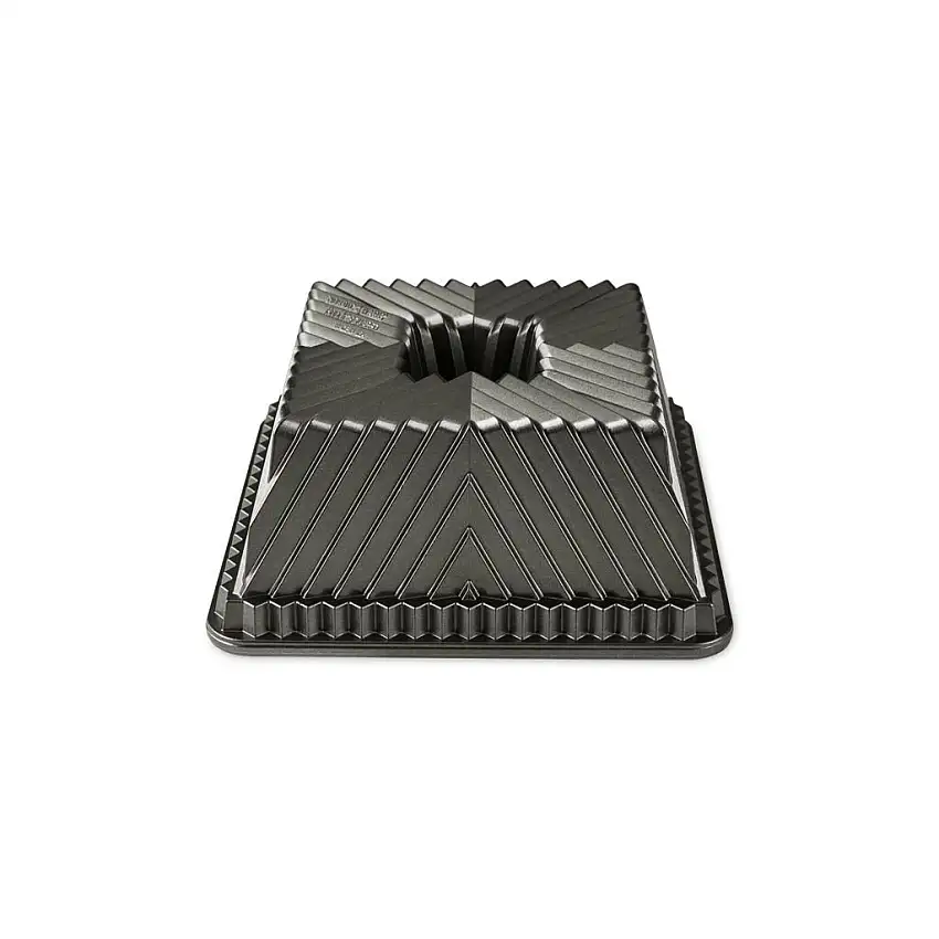 Teglia per ciambellone BAVARIA CUBE, oro Nordic Ware
