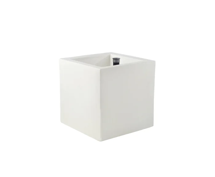 Vondom Cubo Vaso 30 con Autoirrigatore