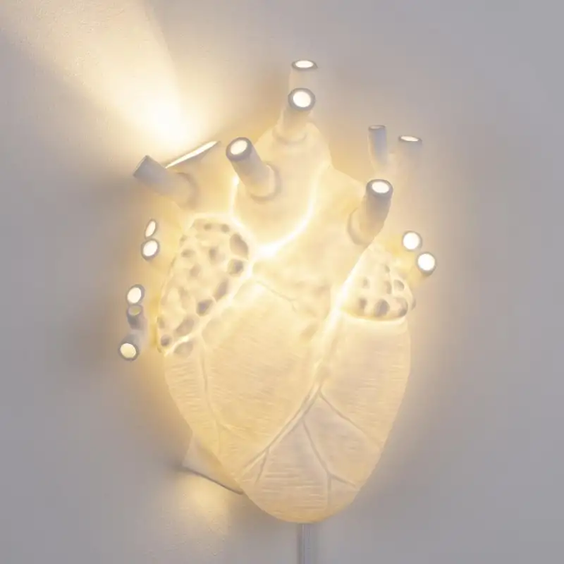 APLIQUE IN PORCELLANA "HEART LAMP" Cm.22x11 h.32